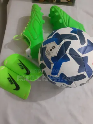 Football+Football Boot+Knee Guard