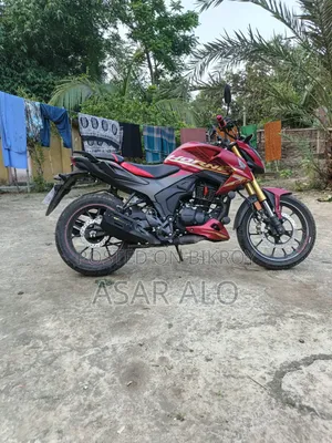 Honda Hornet 2025 Red