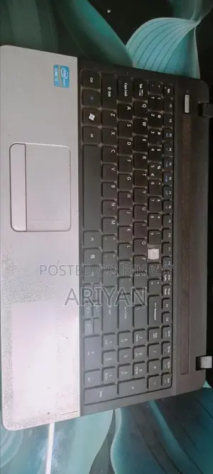 Laptop Acer Aspire E1-571 8GB Intel Core i5 HDD+SSD 700GB