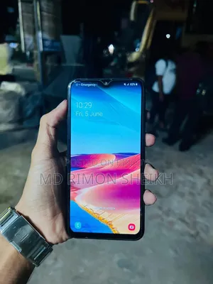 স্যামসাং গ্যালাক্সি এম১০ ১৬ জিবি ব্ল্যাক