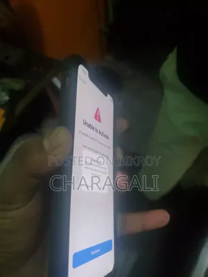 Apple iPhone XR 64 GB Red