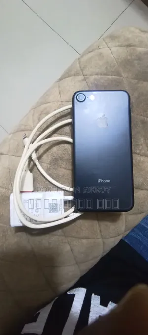 Apple iPhone 7 32 GB Black