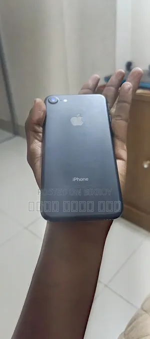 Apple iPhone 7 32 GB Black