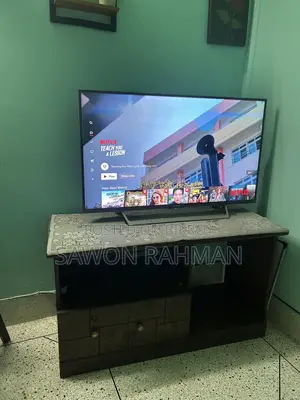 Sony Bravia Smart TV 43" With TV Trolley