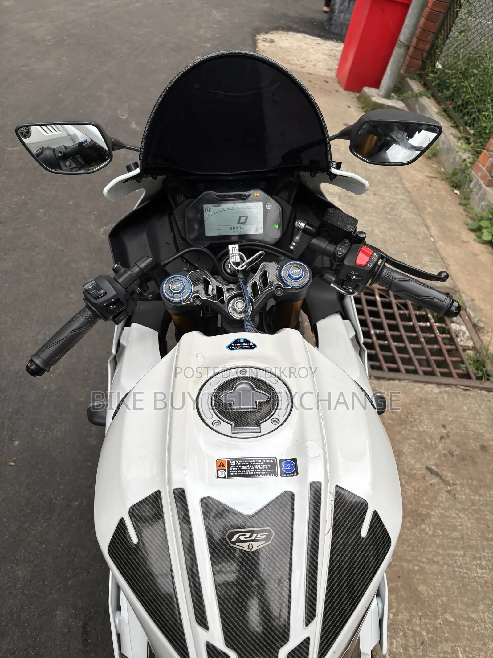 Yamaha R1 2024 White
