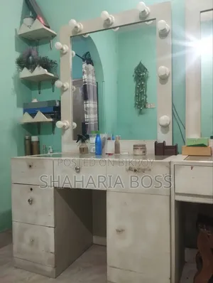 ২ টা ডেসিন টেবিল বিক্রি করা হবে