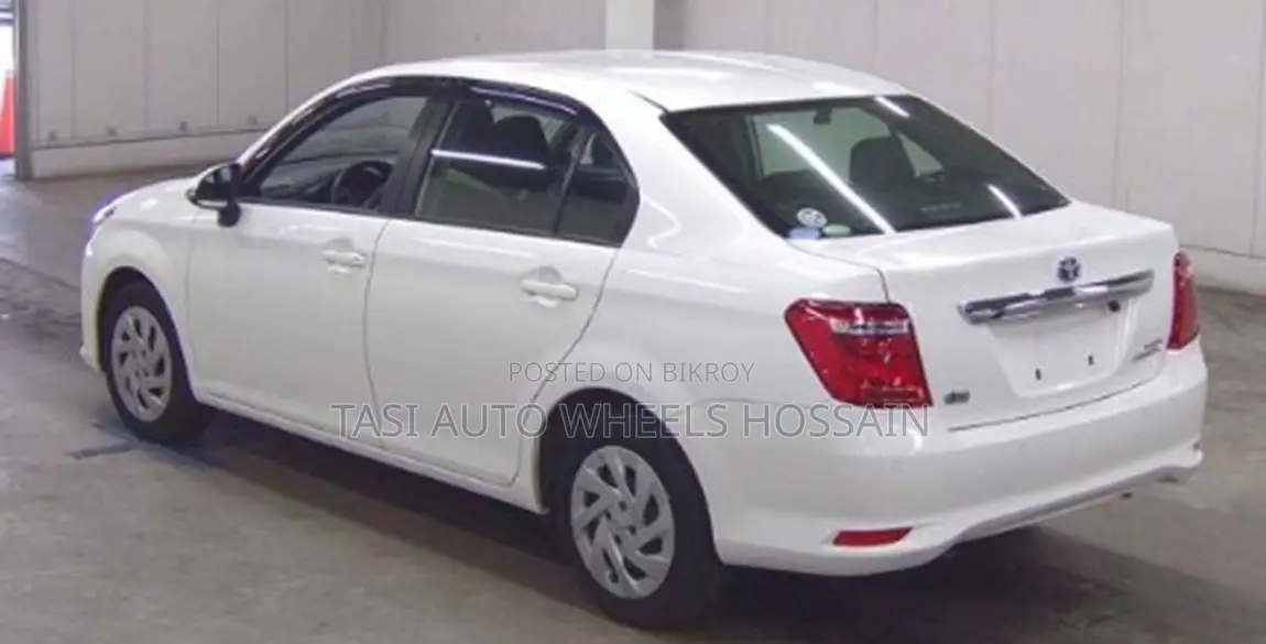 Toyota Axio 2021 White