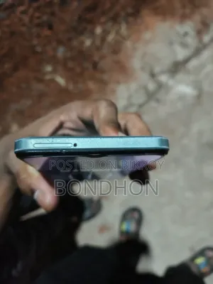 Vivo Y28 8 GB Gray
