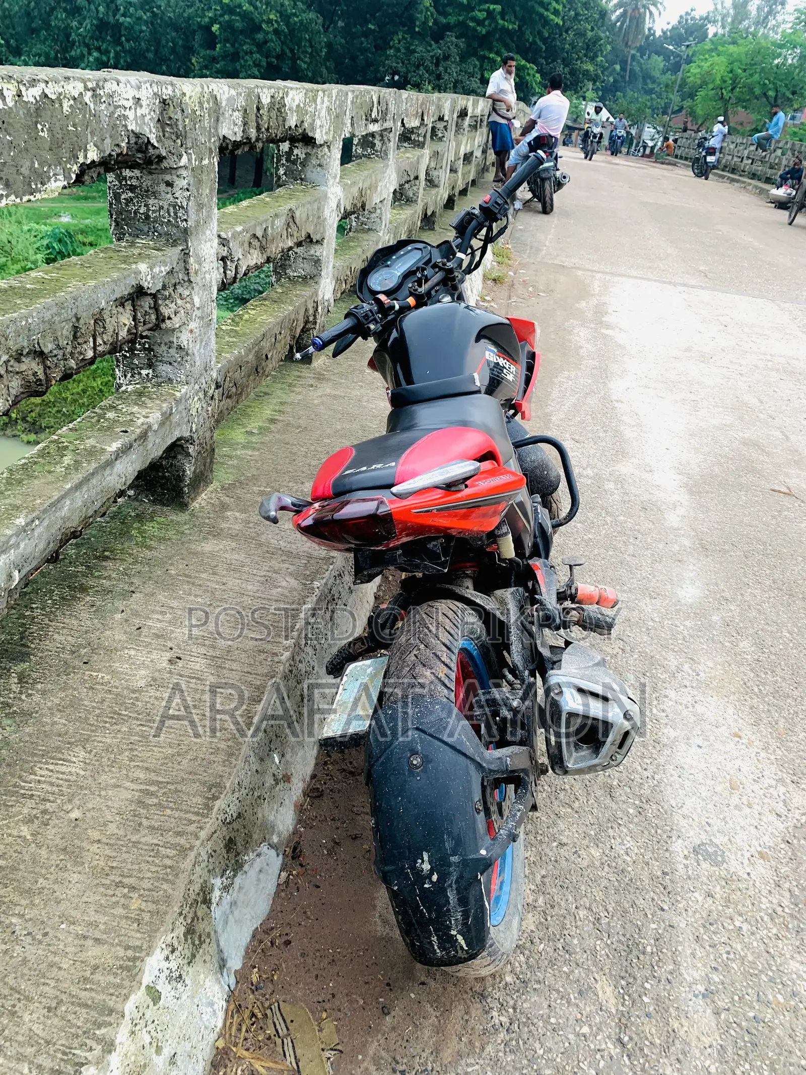 Max-S 2017 Black