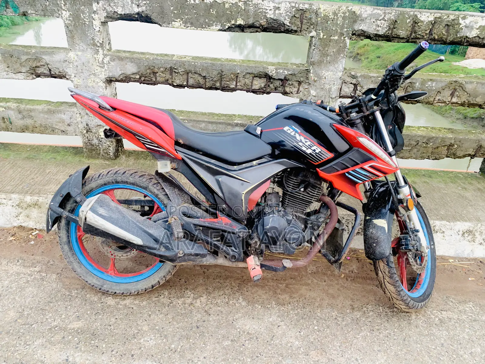 Max-S 2017 Black