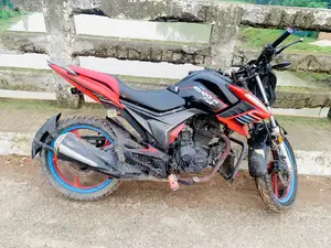 Max-S 2017 Black