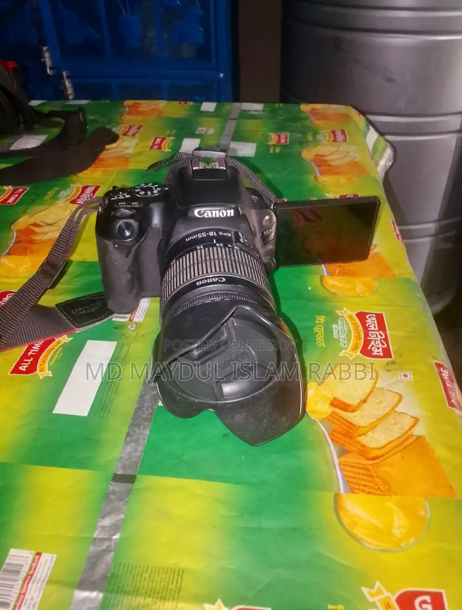 Canon 200D Camera