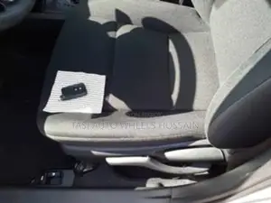 Toyota Axio 2021 Silver