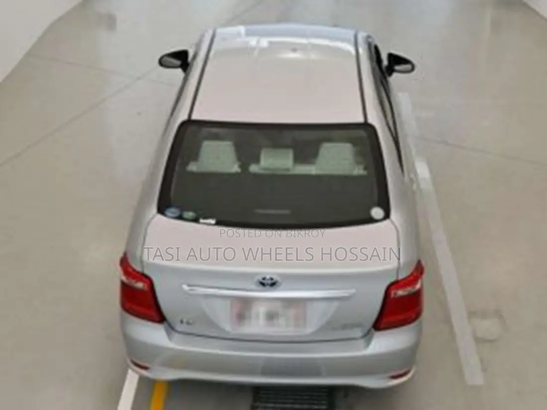 Toyota Axio 2021 Silver