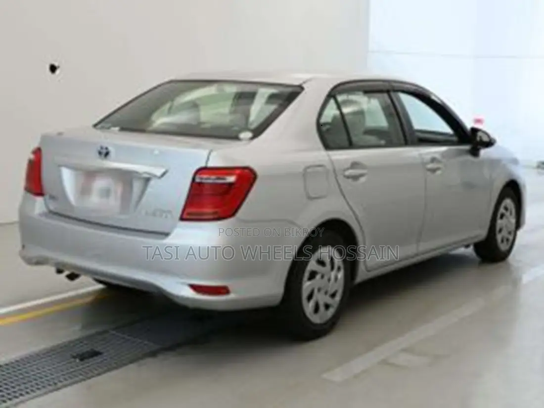 Toyota Axio 2021 Silver
