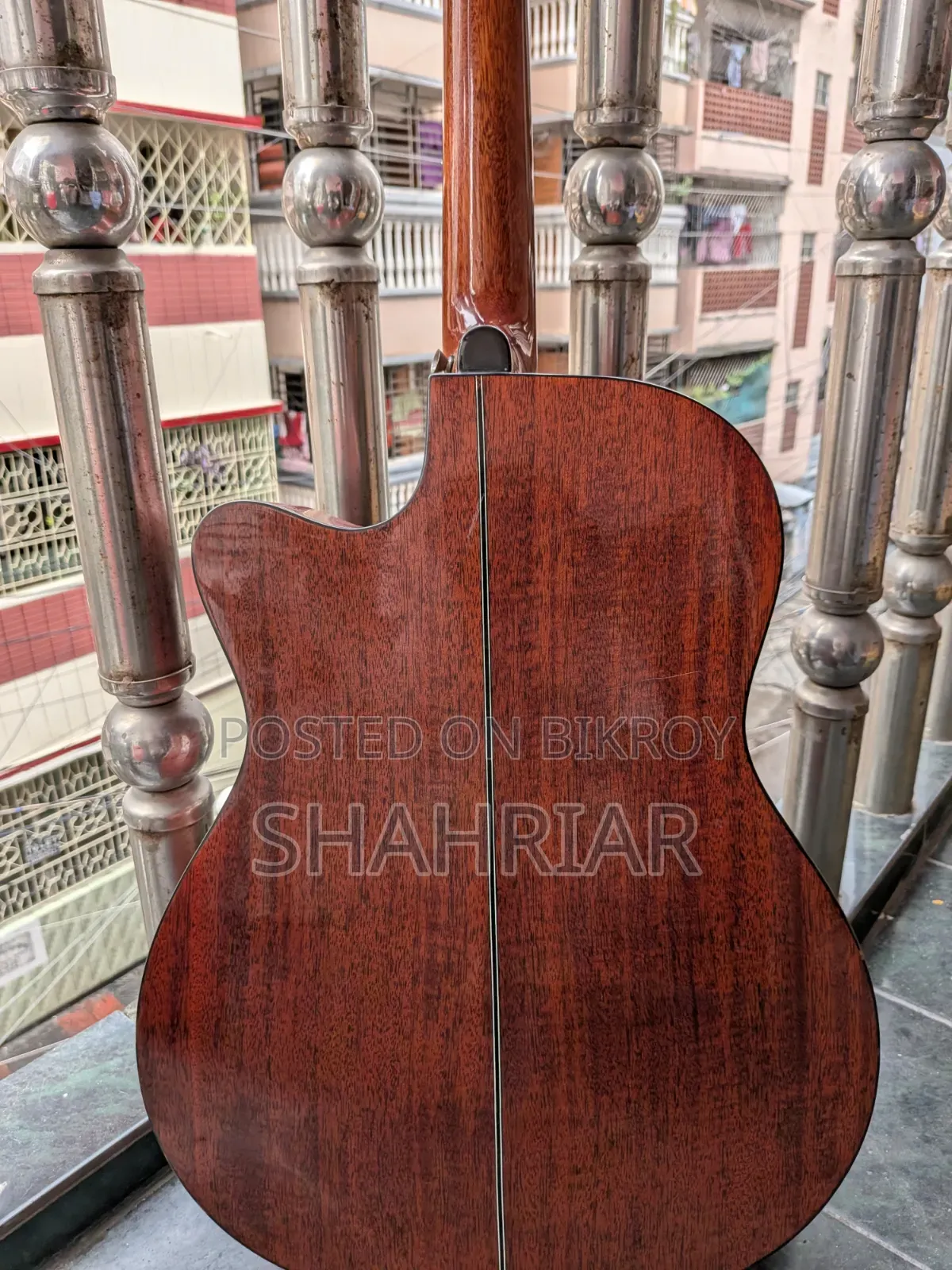 ডেভাইজার গিটার