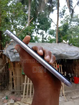 Apple iPhone 11 128 GB White