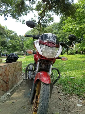 হোন্ডা সিবি ২০১১ লাল
