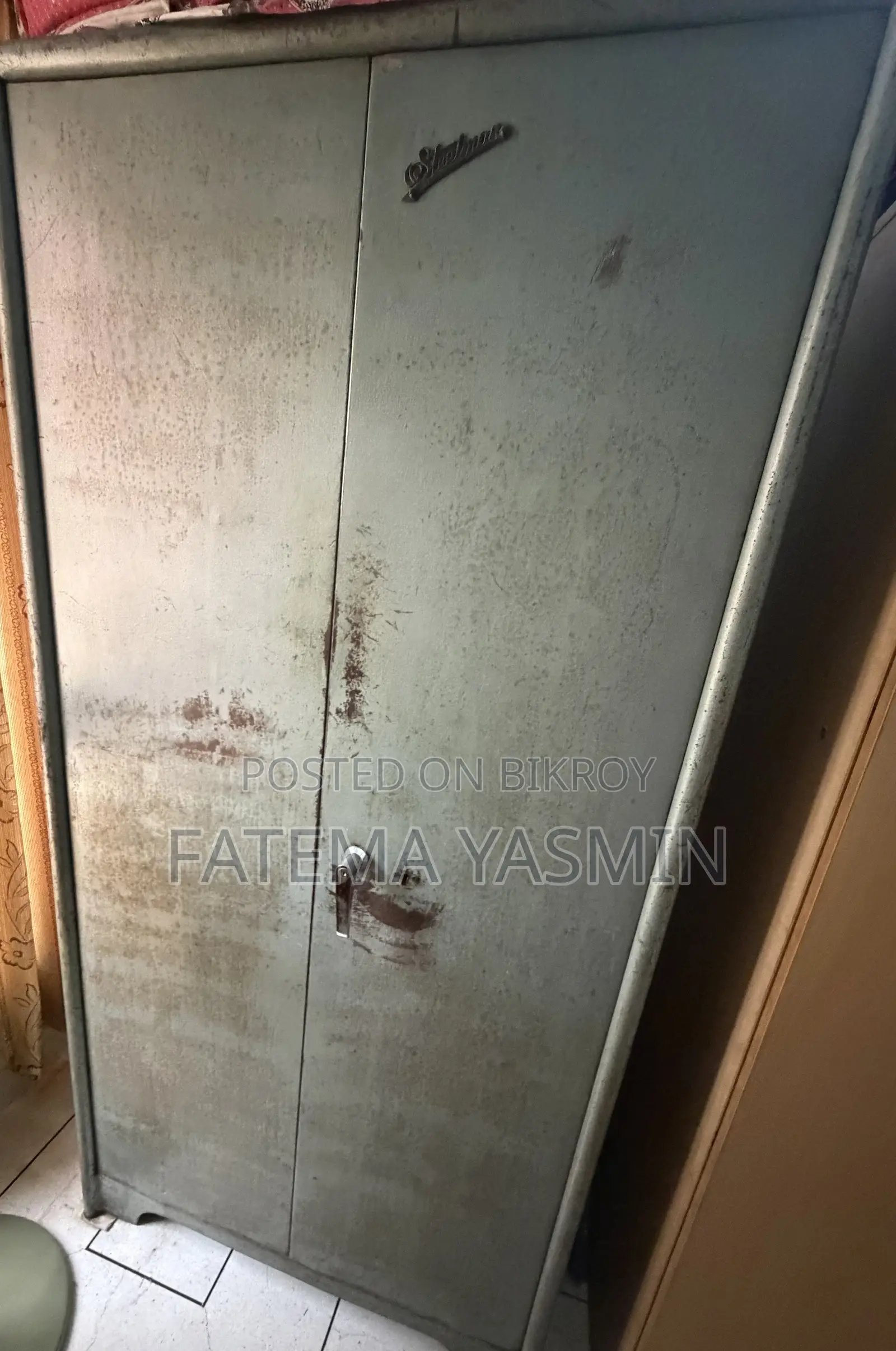 Steel Almari for sale