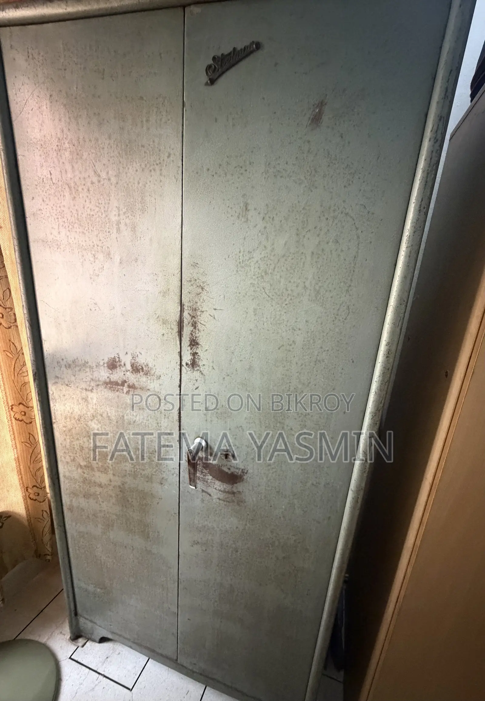 Steel Almari for sale