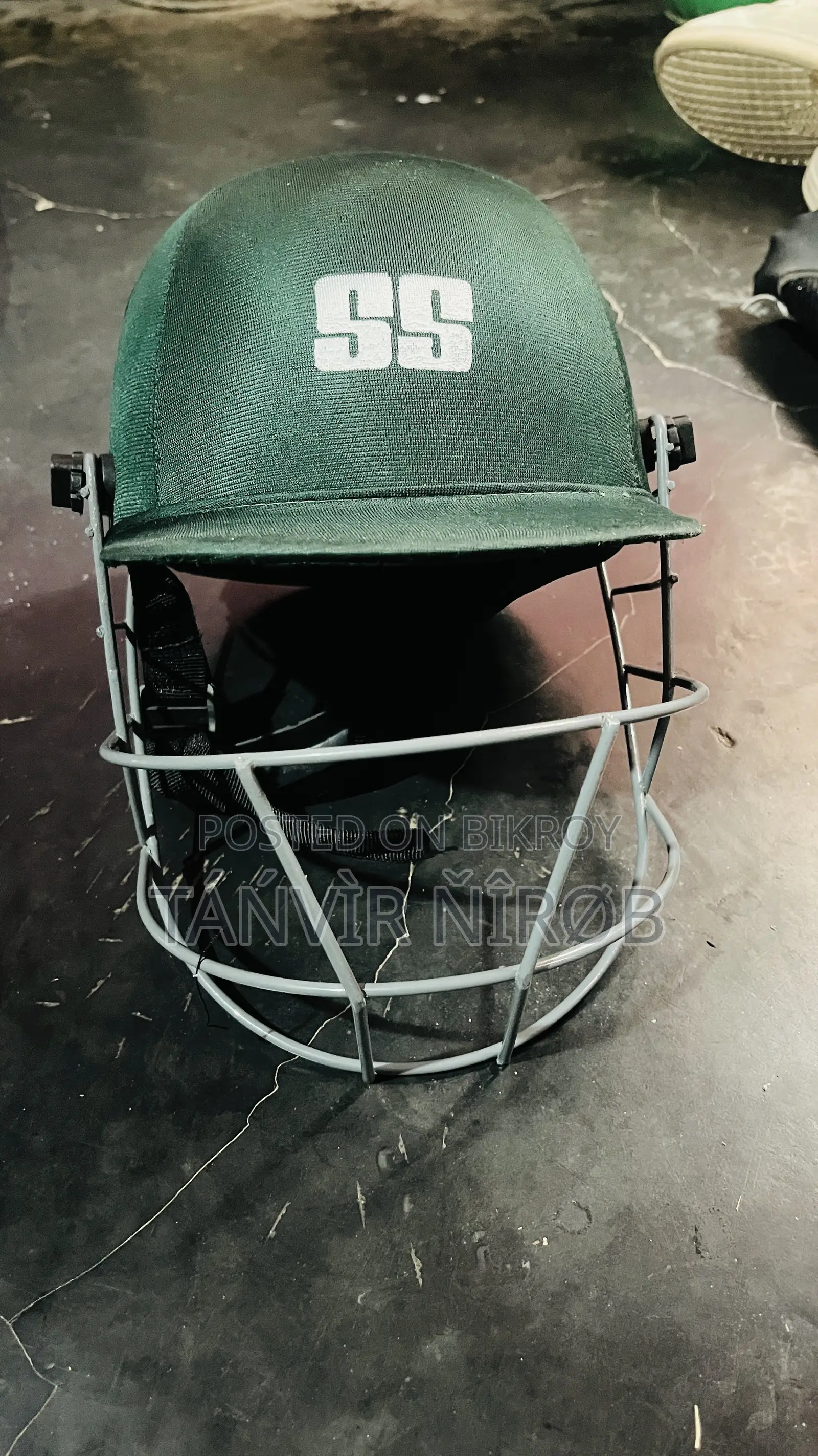 Cricket set used for 1 month