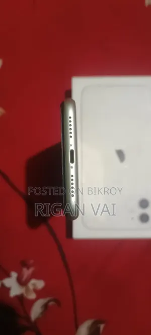 Apple iPhone 11 128 GB White