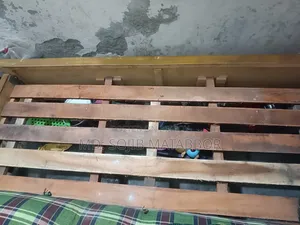 Bed 6x7 Feet
