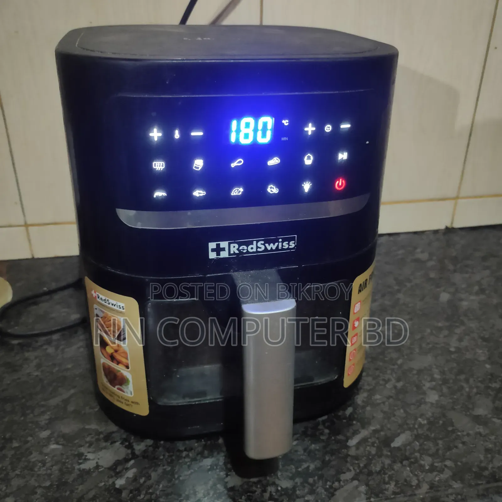 Air Fryer like-new condition, never used even for a day
