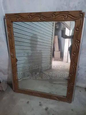 কাঠের ফ্রেম বাঁধাই করা গ্লাস