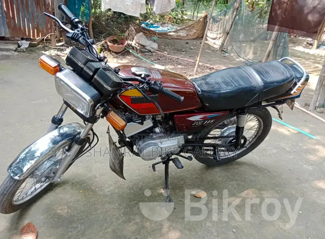Yamaha 2001 Red