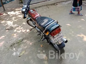 Yamaha 2001 Red