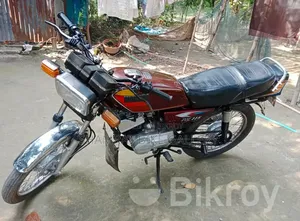 Yamaha 2001 Red