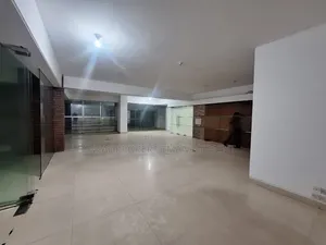৩০০০ বর্গফুট ওপেন অফিস স্পেস ভাড়া গুলশান ১ চমৎকার ভিউ