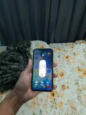 Apple iPhone 11 64 GB Yellow