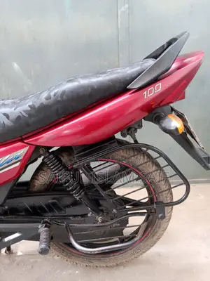 Runner Bullet 100 2019 Red
