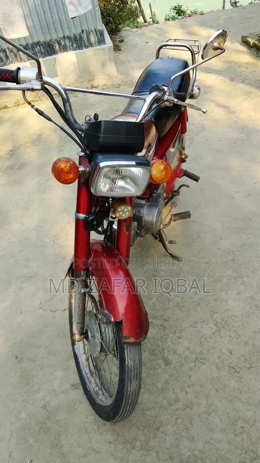 Honda 2000 লাল