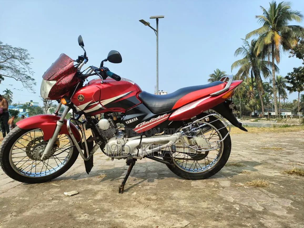 Yamaha 2006 Red