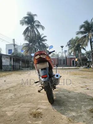 Yamaha 2006 Red
