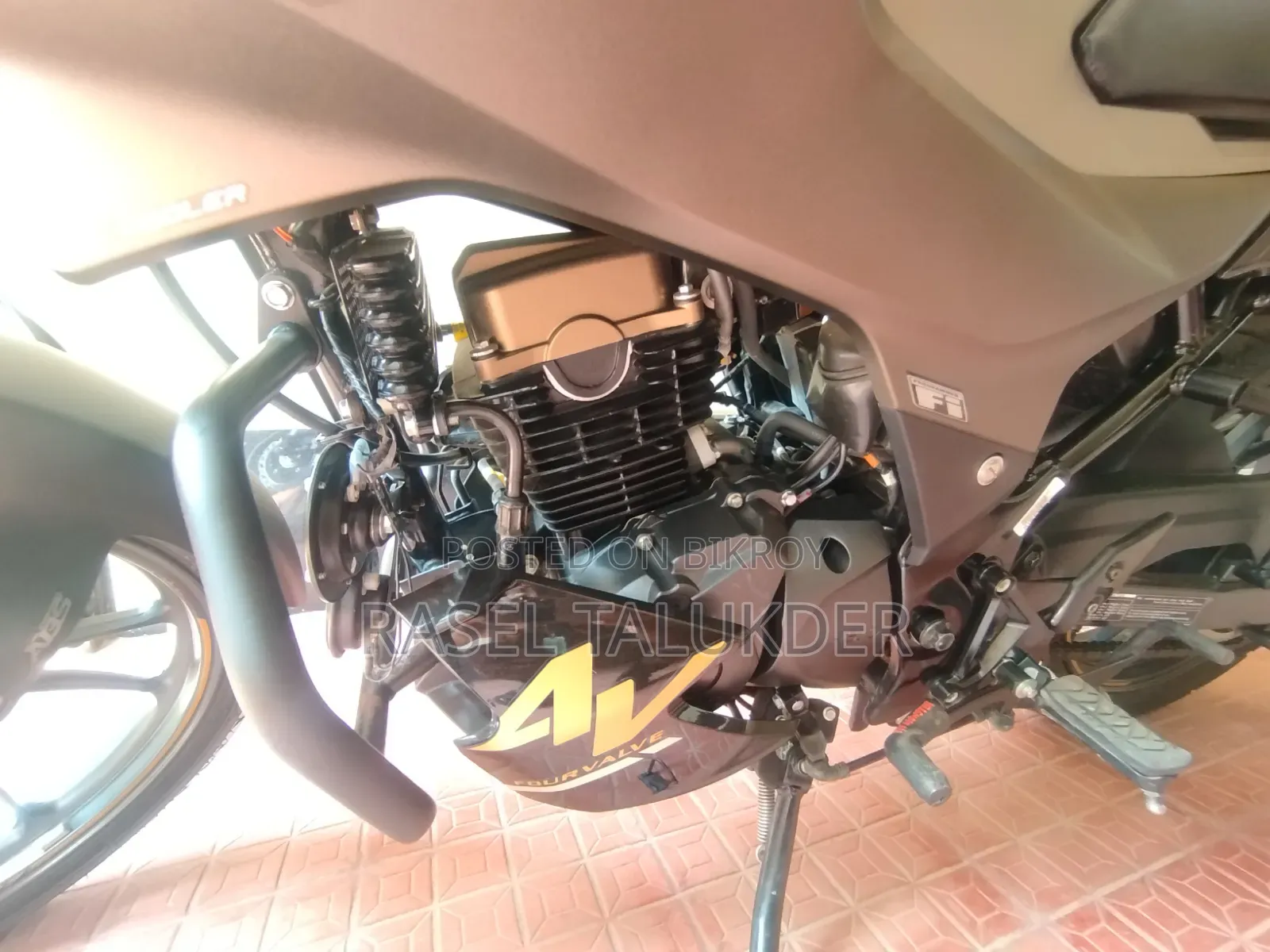 Hero Xtreme 160R 4V 2025 Brown