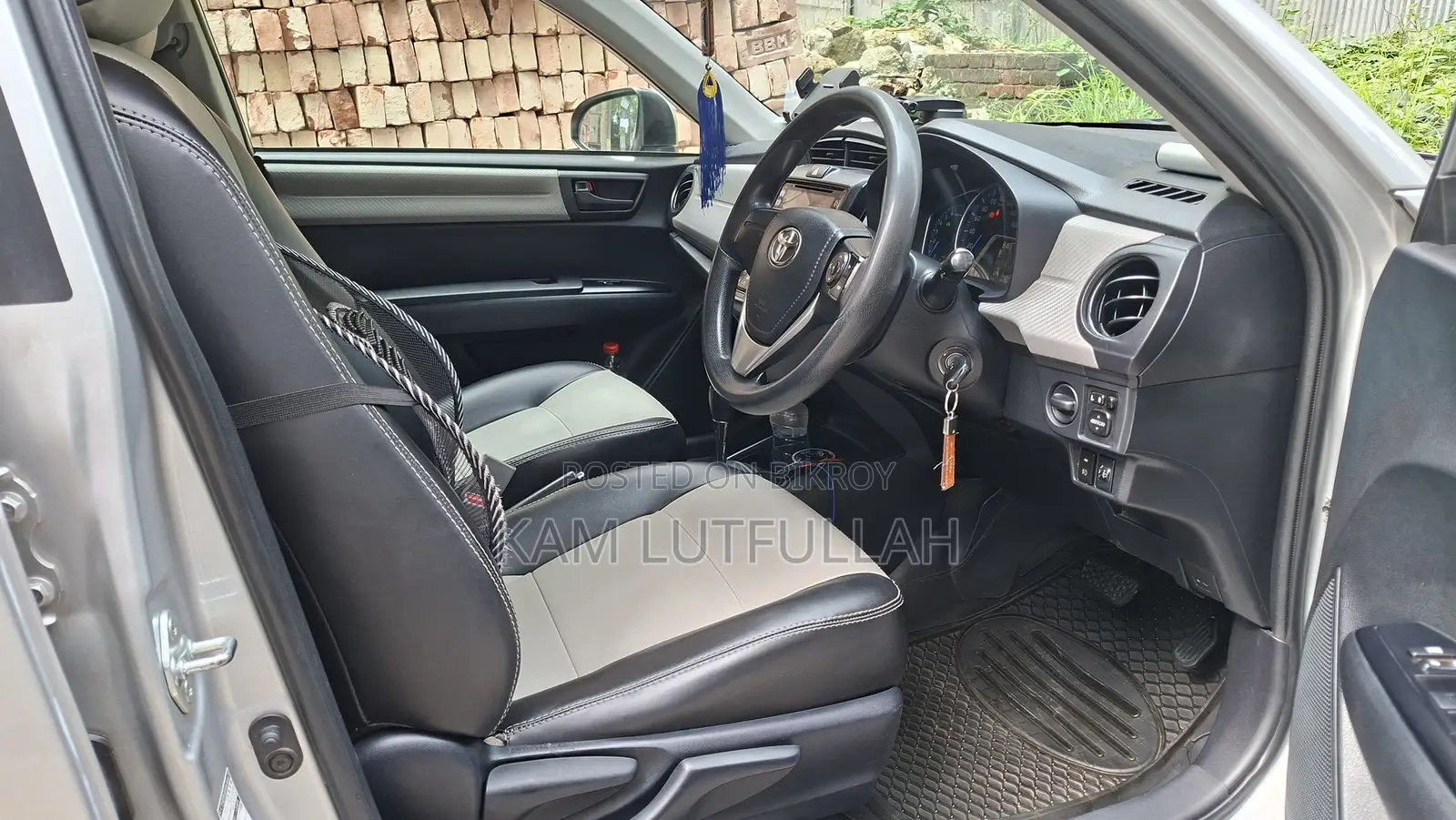Toyota Axio 1.5 Hybrid 2-Wheel Drive 2014 Silver