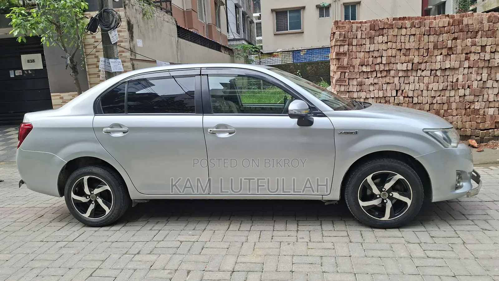 Toyota Axio 1.5 Hybrid 2-Wheel Drive 2014 Silver