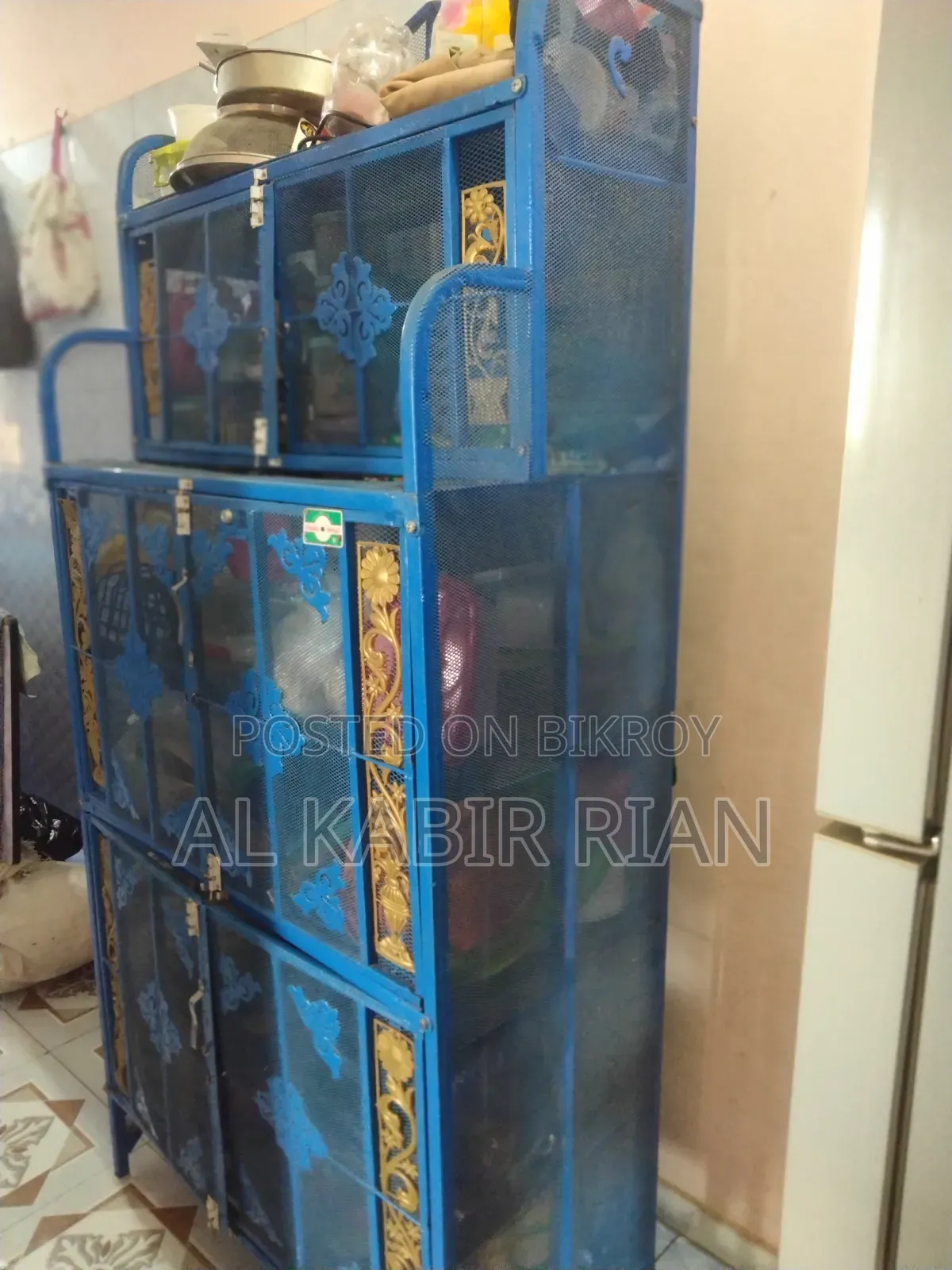০১ টি ব‌্যবহার করা কি‌চেন রেক বি‌ক্রি কর‌তে চাই