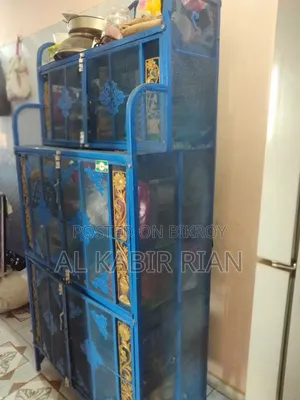 ০১ টি ব‌্যবহার করা কি‌চেন রেক বি‌ক্রি কর‌তে চাই