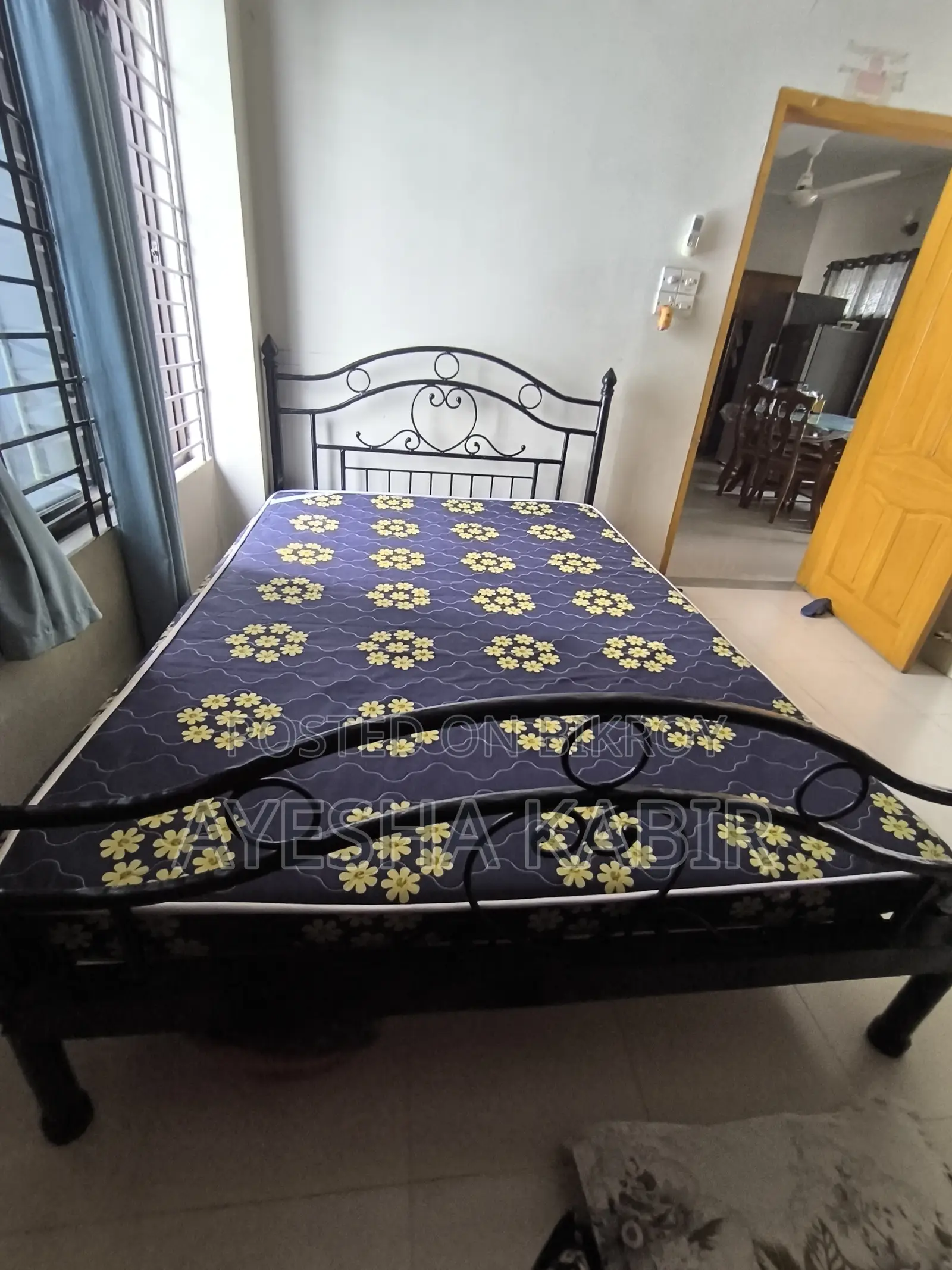 সেমি ডাবল বেড উইথ ম্যাট্রেস