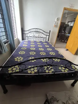 সেমি ডাবল বেড উইথ ম্যাট্রেস
