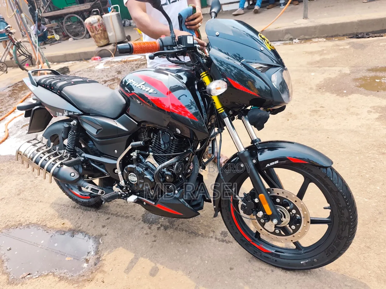 Bajaj Pulsar 150 2025 Red
