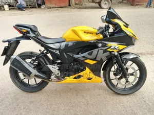Suzuki GSX-R150 2021 Yellow