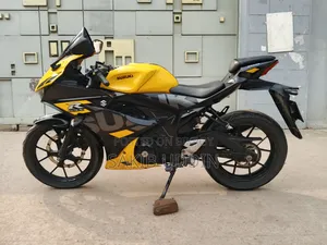 Suzuki GSX-R150 2021 Yellow