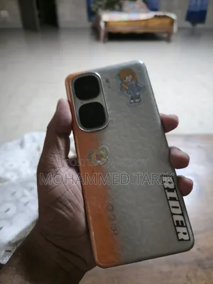 আইকিউওও ১১ ২৫৬ জিবি অরেঞ্জ