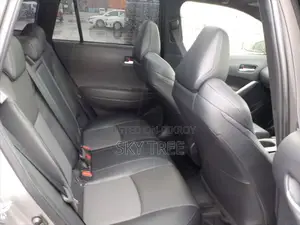 Toyota Corolla Cross 1.8 Hybrid FWD 2021 Brown